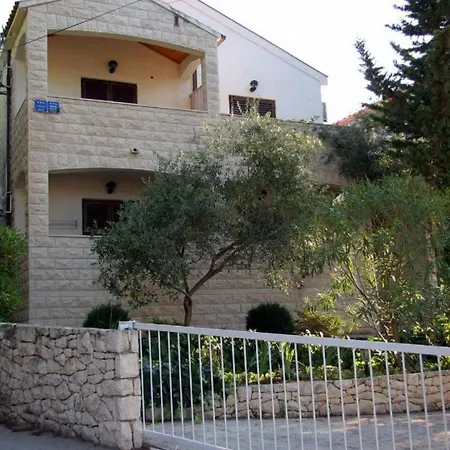 Apartment Demar *